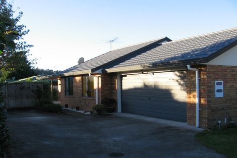 Photo of property in 20 Swanson Oaks, Swanson, Auckland, 0612