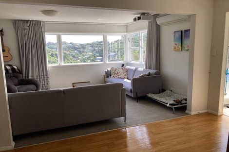 Photo of property in 31 Cave Road, Houghton Bay, Wellington, 6023
