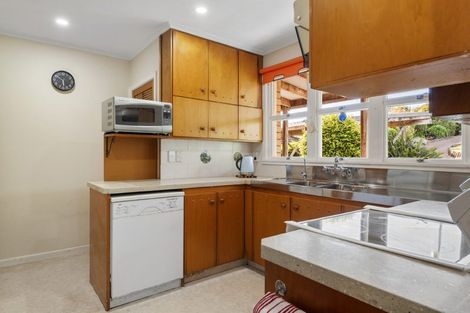 Photo of property in 5 Churchill Road, Murrays Bay, Auckland, 0630