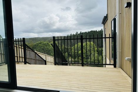 Photo of property in 27 Kotuitui Drive, Wainui, 0992