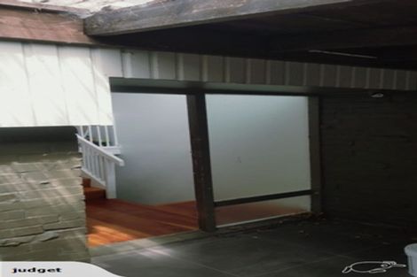 Photo of property in 22 Rosecamp Road, Beach Haven, Auckland, 0626