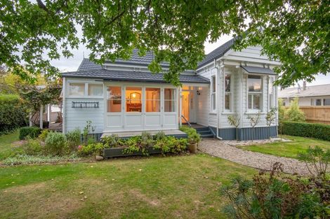 Photo of property in 29 Queen Street, Cambridge, 3434