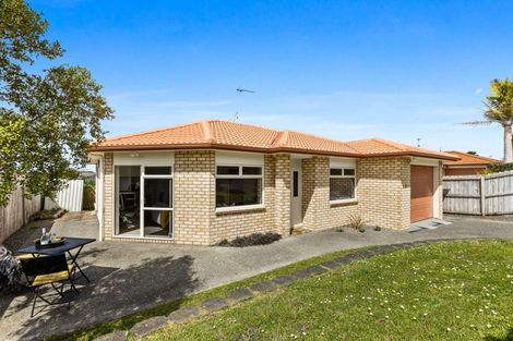 Photo of property in 3 Chesterfield Way, Orewa, 0931