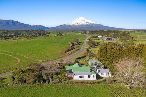 Photo of property in 194 Newall Road, Newall, New Plymouth, 4381