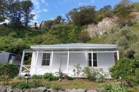Photo of property in 165 Shakespeare Road, Bluff Hill, Napier, 4110