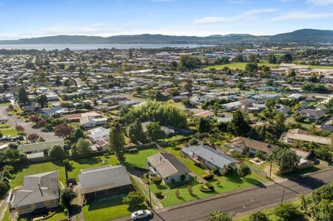 Photo of property in 92 Mallard Drive, Selwyn Heights, Rotorua, 3015