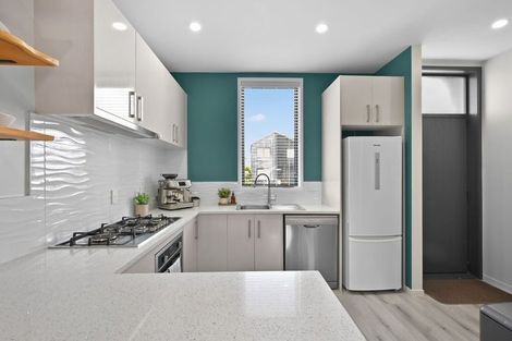 Photo of property in 14 Dignity Street, Papakura, 2110