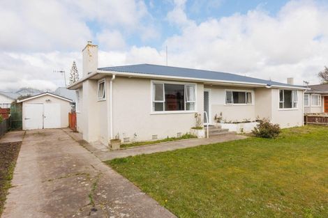 Photo of property in 4 Glasgow Street, Takaro, Palmerston North, 4412