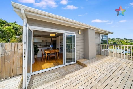 Photo of property in 11 Manor Drive, Stokes Valley, Lower Hutt, 5019