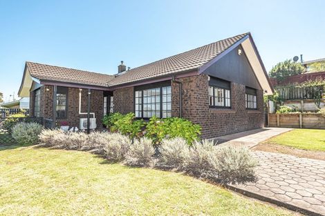 Photo of property in 2 Montgomery Road, Otamatea, Whanganui, 4501