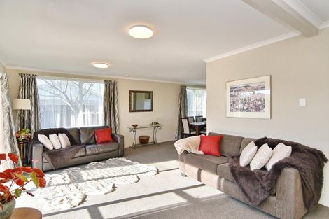 Photo of property in 4 Denniston Crescent, Redwood, Christchurch, 8051