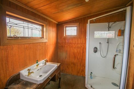 Photo of property in 236 Marine Parade, Bluff, 9814