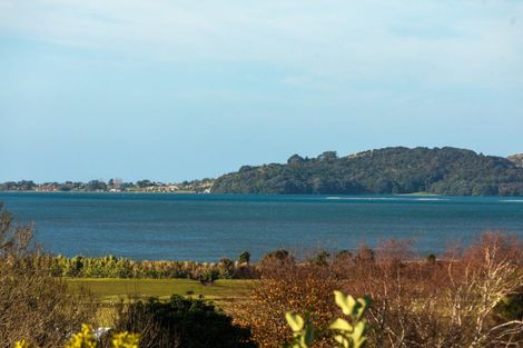 Photo of property in 910 State Highway 2, Tanners Point, Katikati, 3177