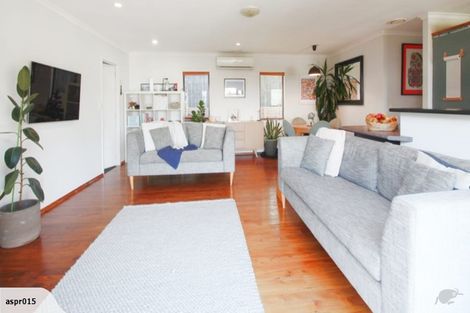 Photo of property in 1/103 Bond Crescent, Forrest Hill, Auckland, 0620