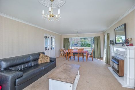 Photo of property in 140 Mako Mako Road, Levin, 5510