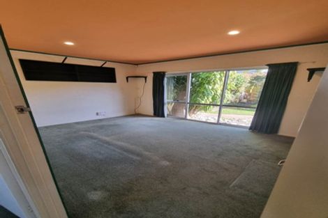 Photo of property in 111 Churchill Road, Murrays Bay, Auckland, 0630