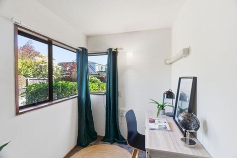 Photo of property in 27 Rubens Place, Burnside, Christchurch, 8053
