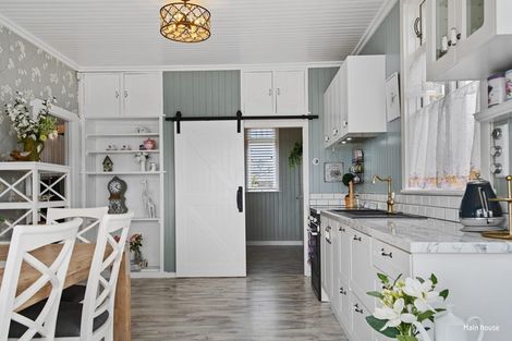 Photo of property in 9 Willow Avenue, Hannahs Bay, Rotorua, 3010