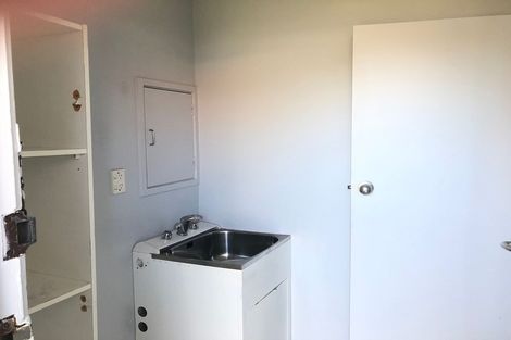 Photo of property in 1/11 Ballater Place, Highland Park, Auckland, 2010