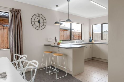 Photo of property in 11 Shrule Place, Huntington, Hamilton, 3210