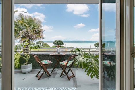 Photo of property in 7 Breakwater Road, Bluff Hill, Napier, 4110