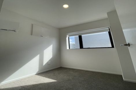 Photo of property in 1/2c Walsall Street, Avondale, Auckland, 1026