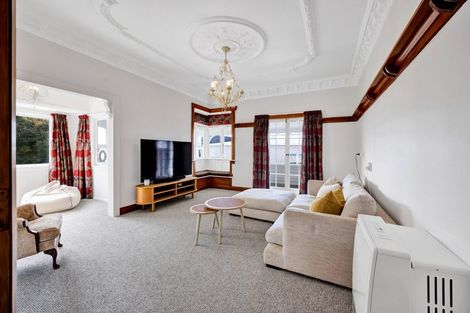 Photo of property in 183 Tukapa Street, Westown, New Plymouth, 4310