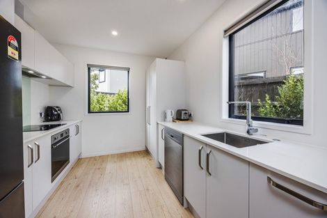 Photo of property in 17b Cessna Crescent, Mangere, Auckland, 2022