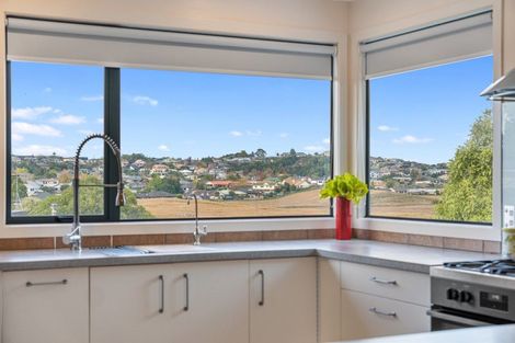 Photo of property in 9 Guernsey Place, Grandview Heights, Hamilton, 3200