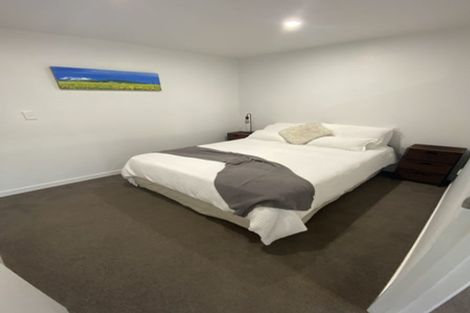 Photo of property in 10 Russell Drive, Oakura, 4314