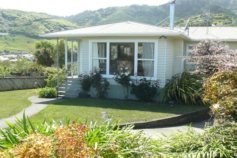 Photo of property in 42 Tui Glen Road, Atawhai, Nelson, 7010