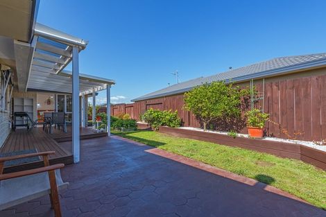 Photo of property in 4 Aspen Way, Kelvin Grove, Palmerston North, 4414