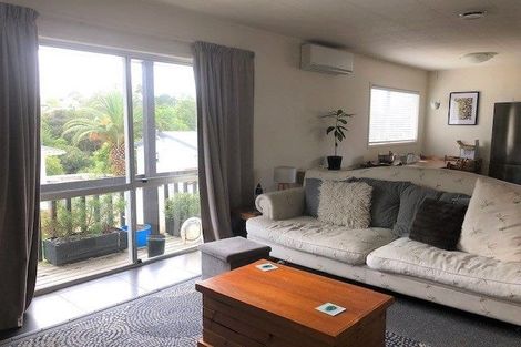 Photo of property in 94 Moire Road, Massey, Auckland, 0614