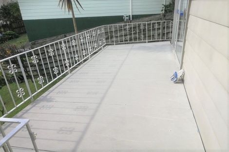 Photo of property in 59 Lavery Place, Sunnynook, Auckland, 0632