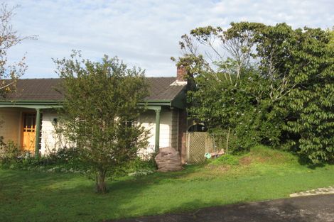 Photo of property in 21 Cascades Road, Pakuranga Heights, Auckland, 2010