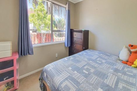 Photo of property in 90 Stanley Road, Glenfield, Auckland, 0629