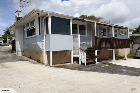 Photo of property in 57 Barrys Road, Glendene, Auckland, 0602