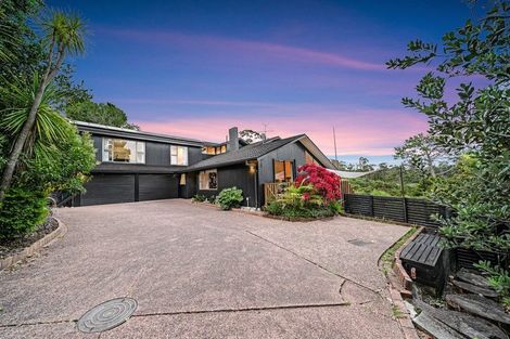 Photo of property in 8 Aberdeen Road, Campbells Bay, Auckland, 0620
