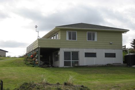 Photo of property in 9 James Street, Waikawa Beach, Manakau, 5573