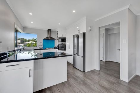 Photo of property in 44 Belt Road, Moturoa, New Plymouth, 4310