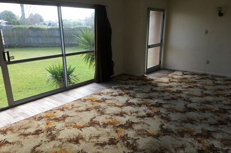 Photo of property in 37 Oakfield Crescent, Pukete, Hamilton, 3200