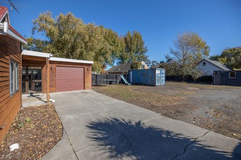 Photo of property in 2a Wainoni Road, Wainoni, Christchurch, 8061