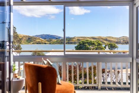 Photo of property in 5a Beach Road, Plimmerton, Porirua, 5026