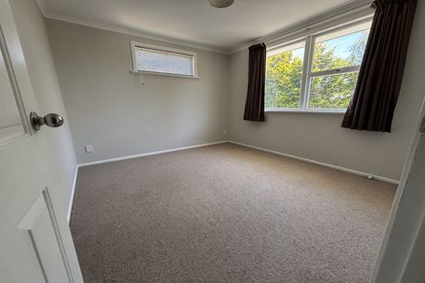 Photo of property in 40 Kingdale Road, Henderson, Auckland, 0610