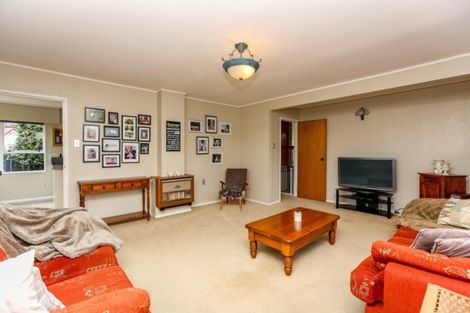 Photo of property in 18b John Guthrie Place, Merrilands, New Plymouth, 4312