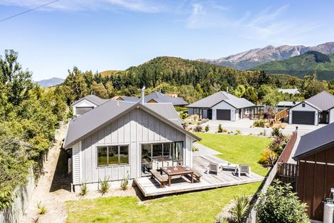 Photo of property in 5 Dumblane Way, Hanmer Springs, 7334