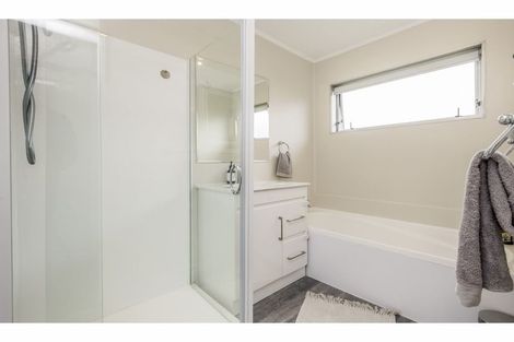 Photo of property in 20 Minton Place, Manurewa, Auckland, 2102