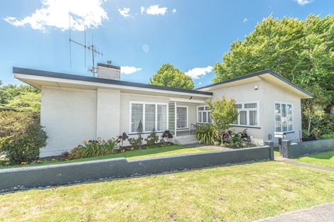Photo of property in 20 Great North Road, Saint Johns Hill, Whanganui, 4500