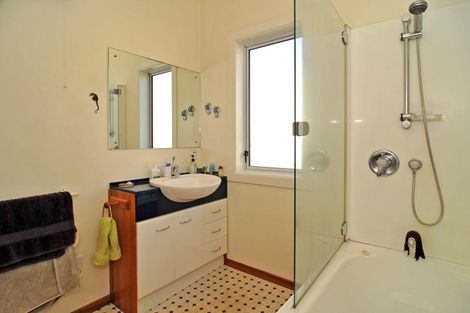 Photo of property in 132 Surrey Street, Forbury, Dunedin, 9012