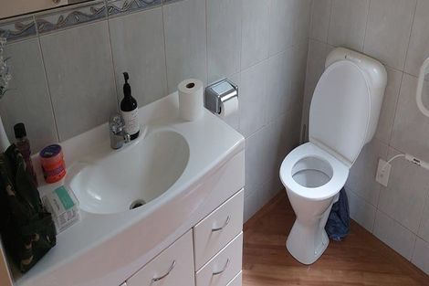 Photo of property in 3/48a Exmouth Road, Northcote, Auckland, 0627